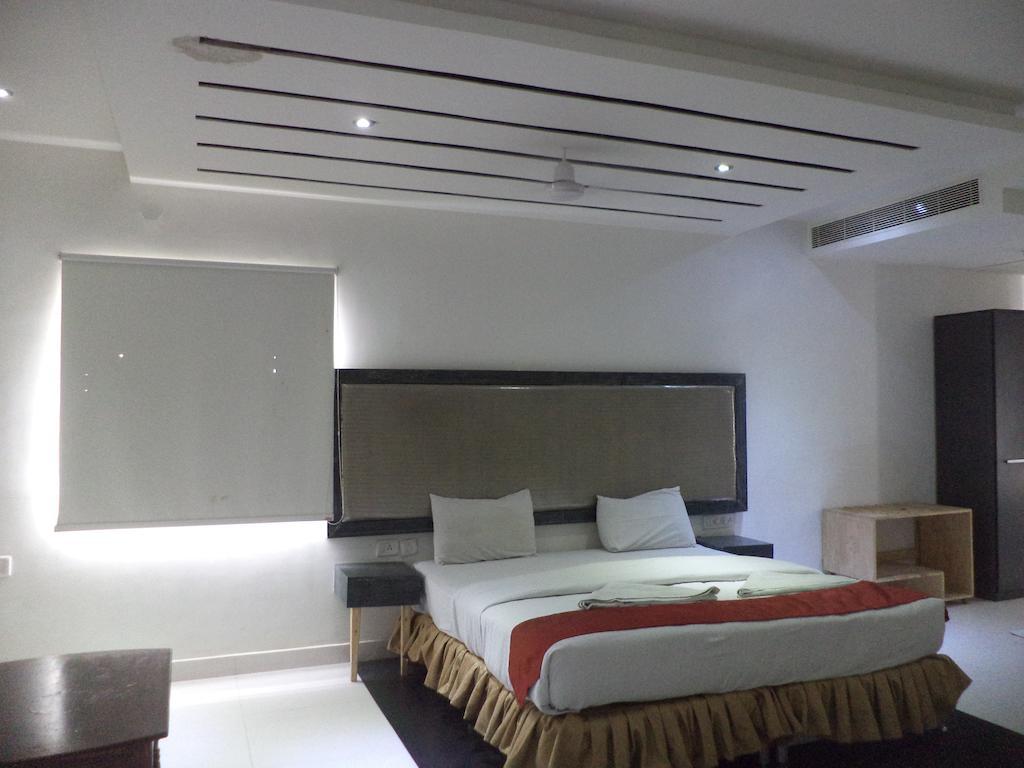 Hotel O Palak Residency Near Erragadda Metro Station Hyderabad Exterior photo