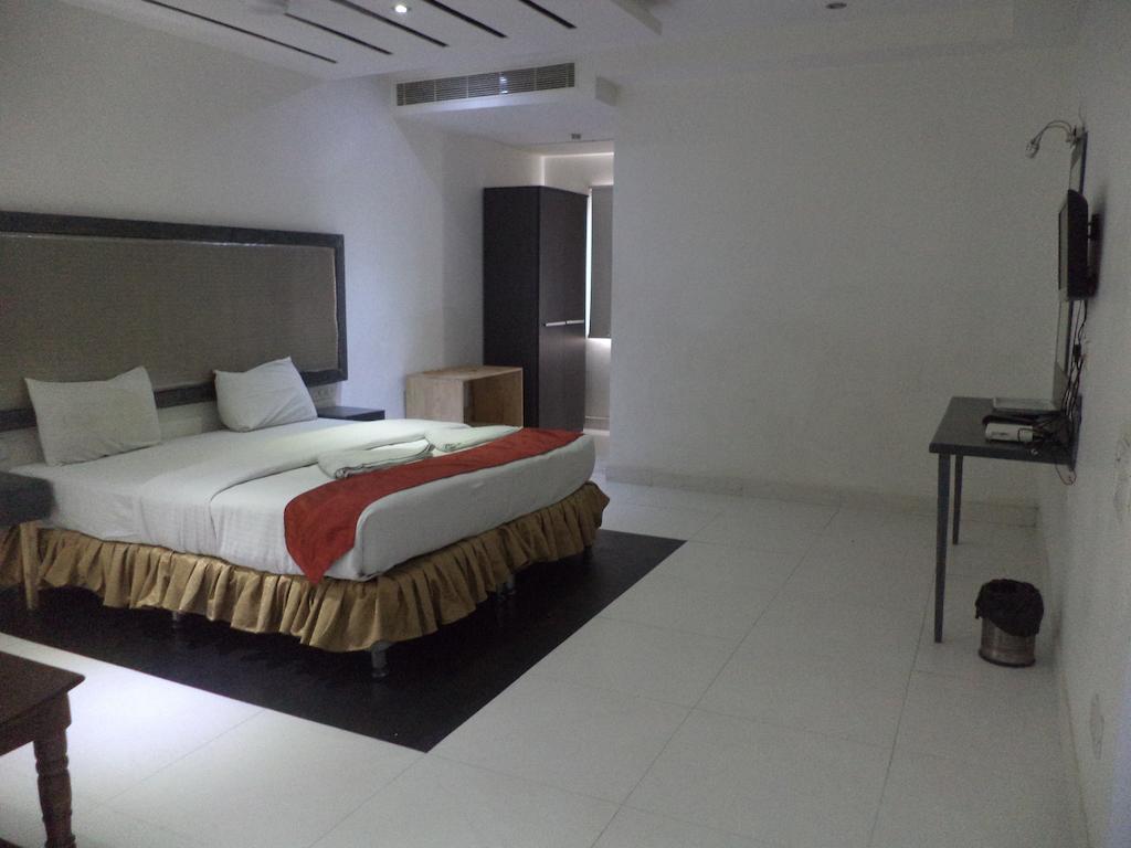 Hotel O Palak Residency Near Erragadda Metro Station Hyderabad Exterior photo