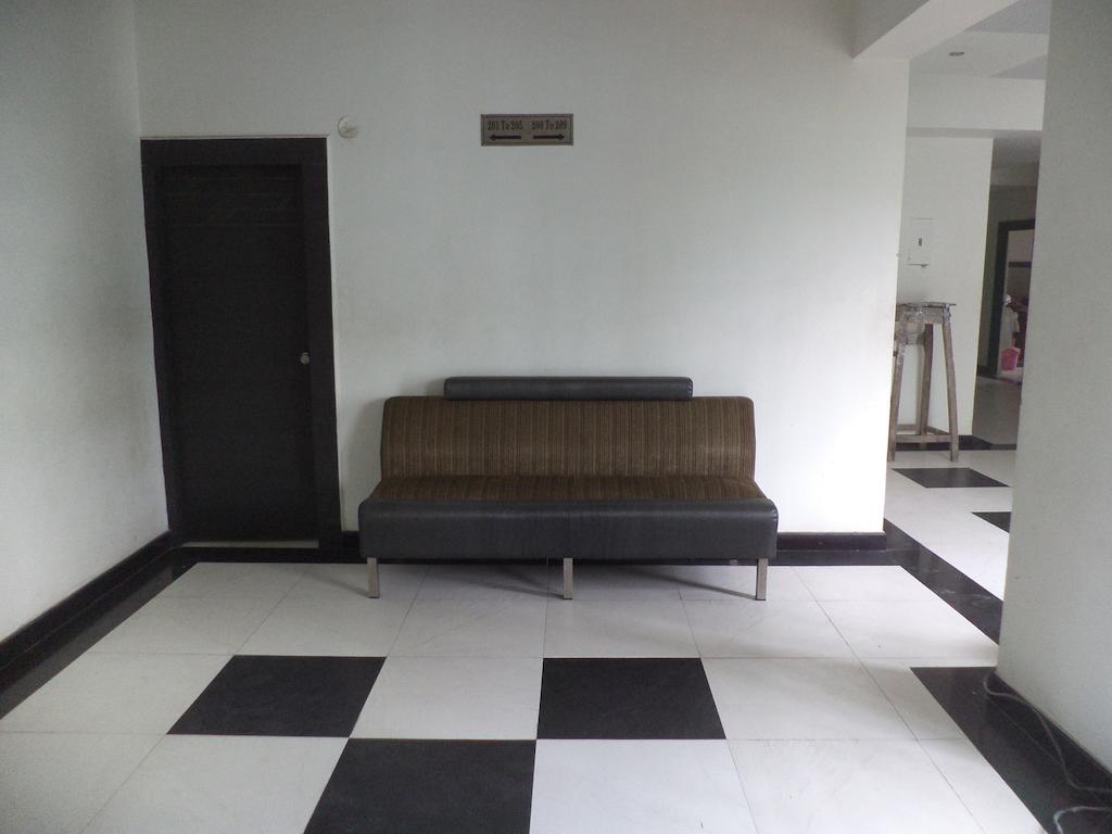 Hotel O Palak Residency Near Erragadda Metro Station Hyderabad Exterior photo